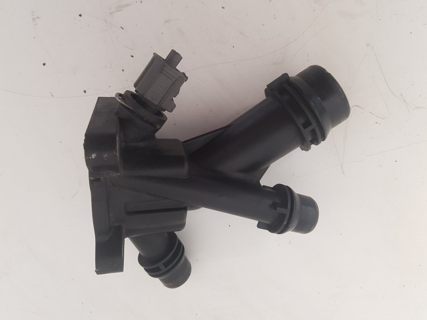 2009 - 2013 Volvo V60 Estate THERMOSTAT HOUSING/TEMP SENSOR 31293556