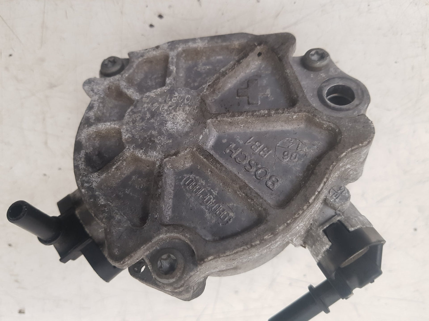 2012 - 2016 Volvo V40 Hatchback Vacuum/Air Pump 9804021880