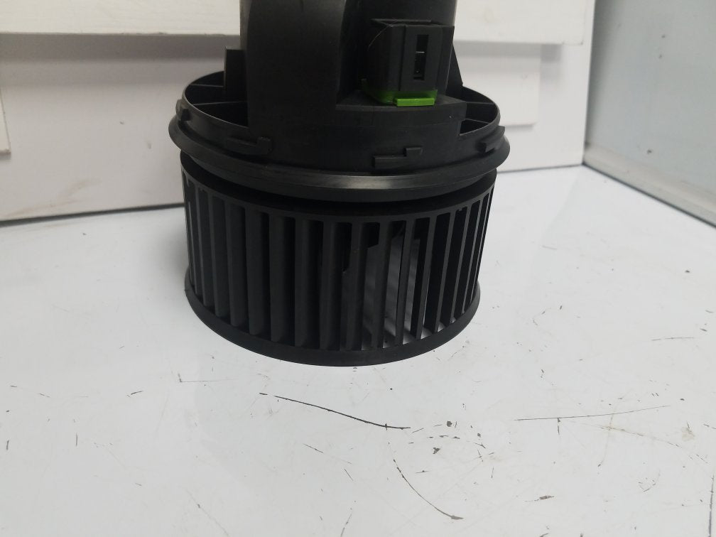 2012 - 2021 Volvo V40  Hatchback Blower Motor AV6N-18456-BA