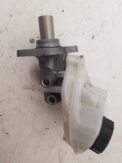 2011 - 2014 Volvo V60 I 155 Estate BRAKE FLUID RESERVOIR AND MASTER CYLINDER 36010082