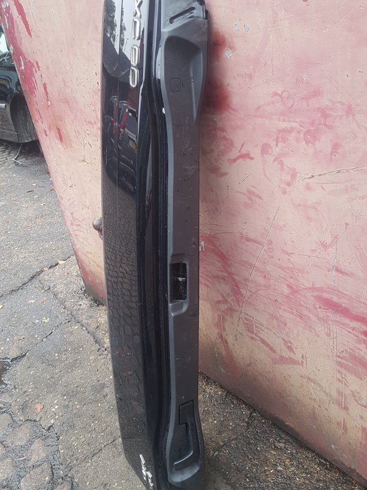 2005 - 2012 Volvo XC90  Estate TAILGATE (LOWER) 452 BLACK