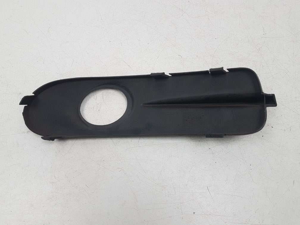 2006 - 2009 Volvo C70  Convertible Left Fog Light Cover 09466545