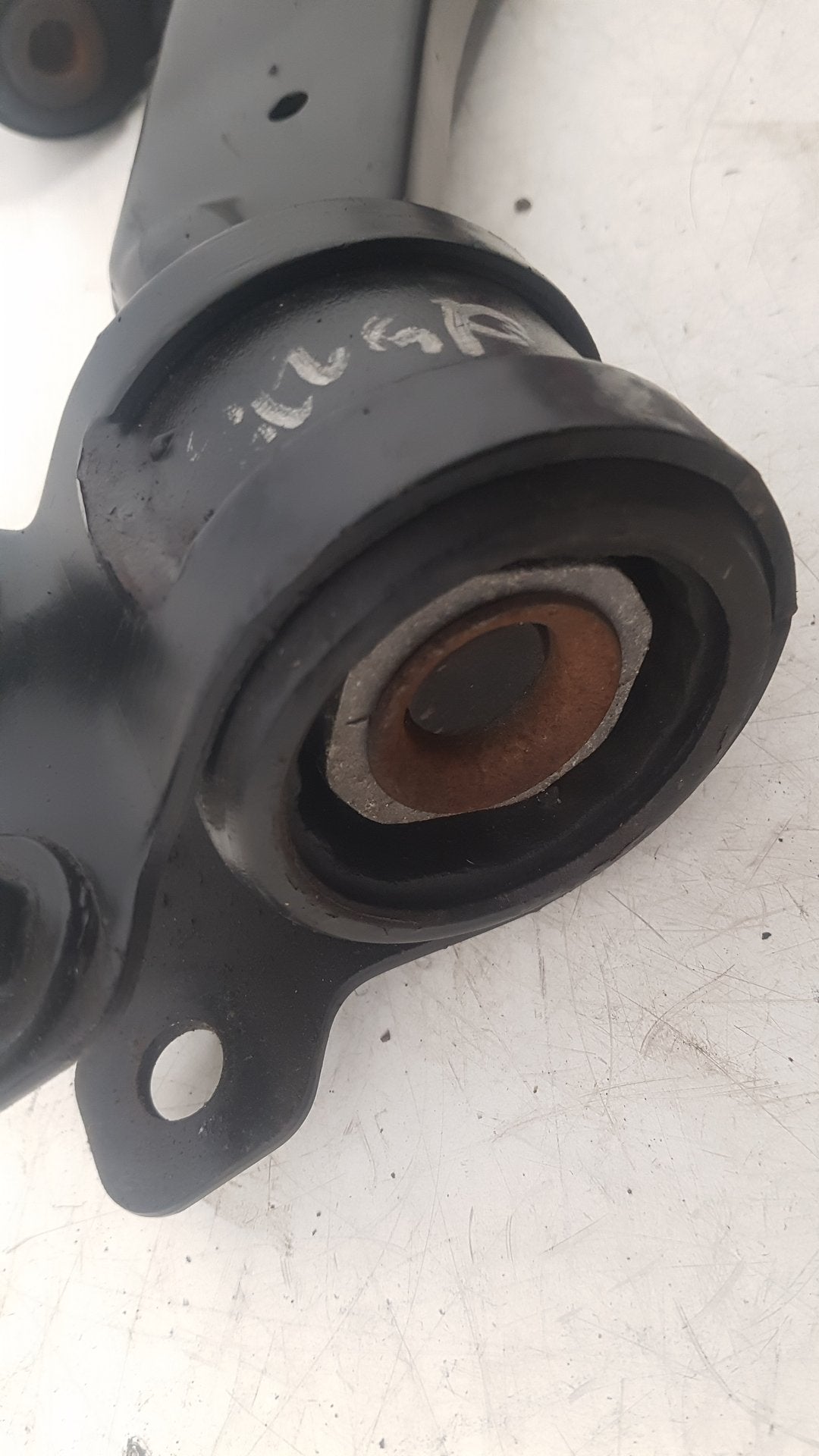 2006 - 2012 Volvo C30  Hatchback Right Front Lower Control Arm 455 GREY