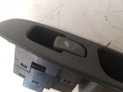 2000 - 2004 Volvo V40  Estate Right Rear Window Switch 30638710