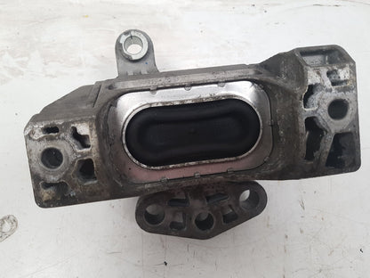 2007 - 2015 Saab 9-3  Estate Engine Mount V0539