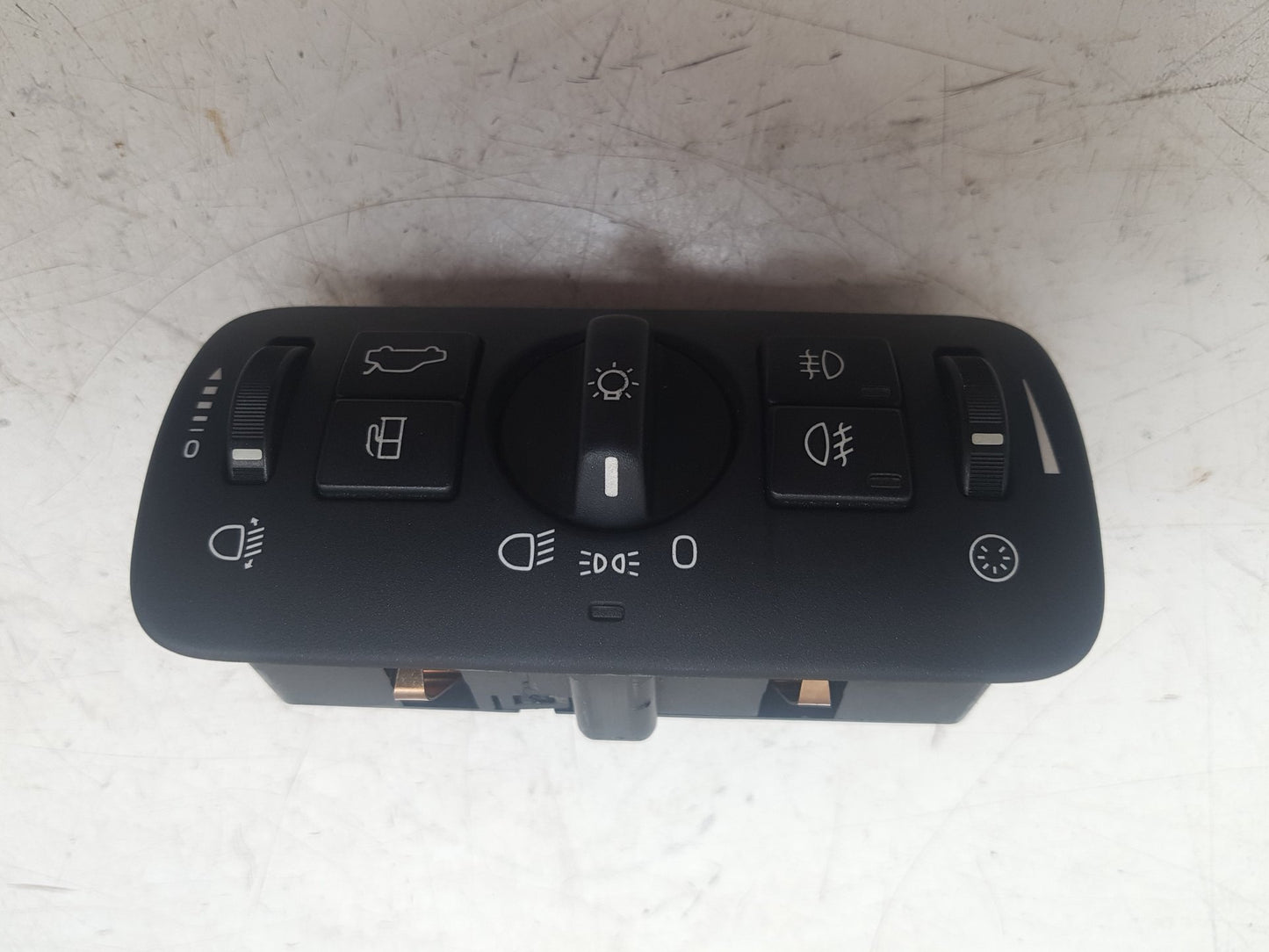 2010 - 2016 Volvo S80  Saloon Headlight Switch 30739415