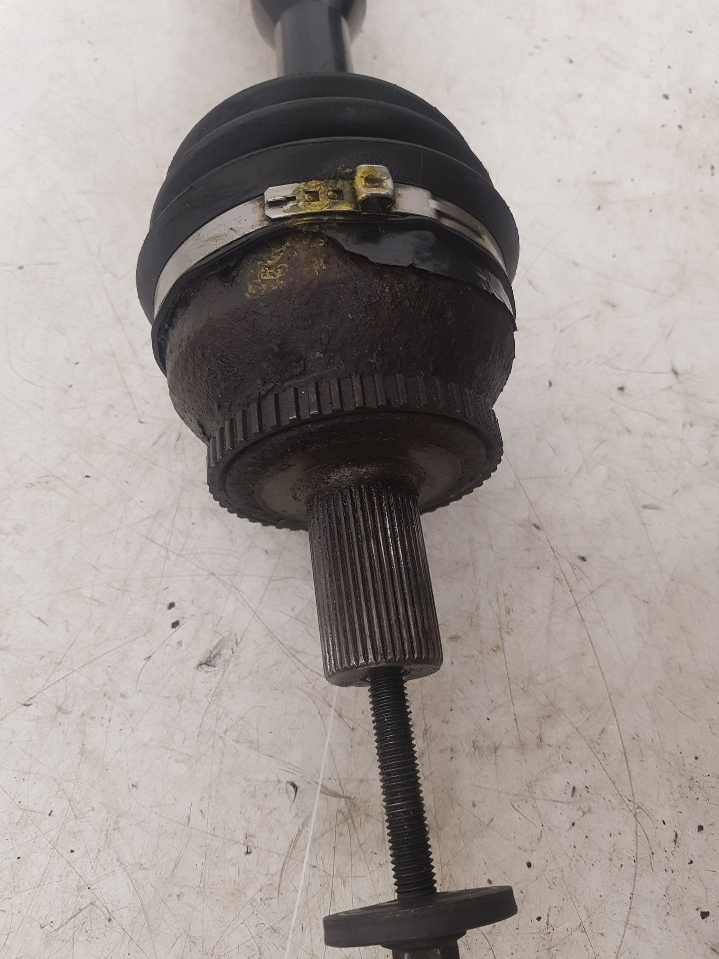 2007 - 2014 Volvo XC90  Estate Left Front Drive Axle 31259466