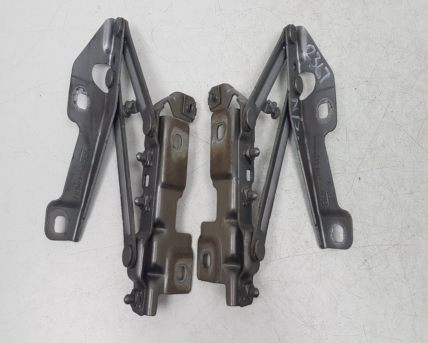 2010 - 2012 Saab 9-5  Saloon Bonnet Hinge/Strut 12841600