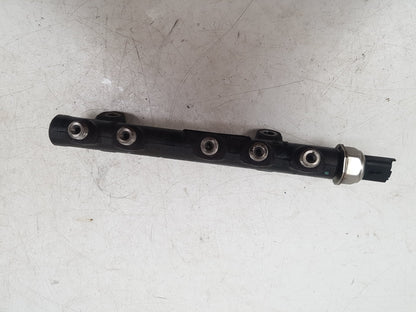 2010 Volvo S40  Saloon Injection Rail 9685297580-02
