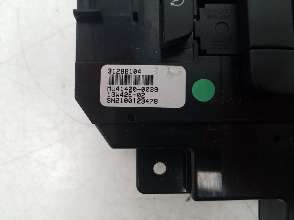 2012 - 2016 Volvo V40  Hatchback Heater Controls 31288104