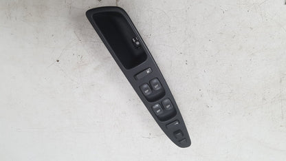 2000 - 2004 Volvo V40  Estate Right Front Window Switch 30638534