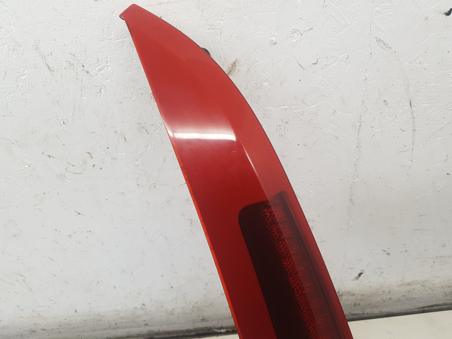2002 - 2006 Volvo XC90  Estate REAR/TAIL LIGHT UPPER (PASSENGER SIDE) 30678220