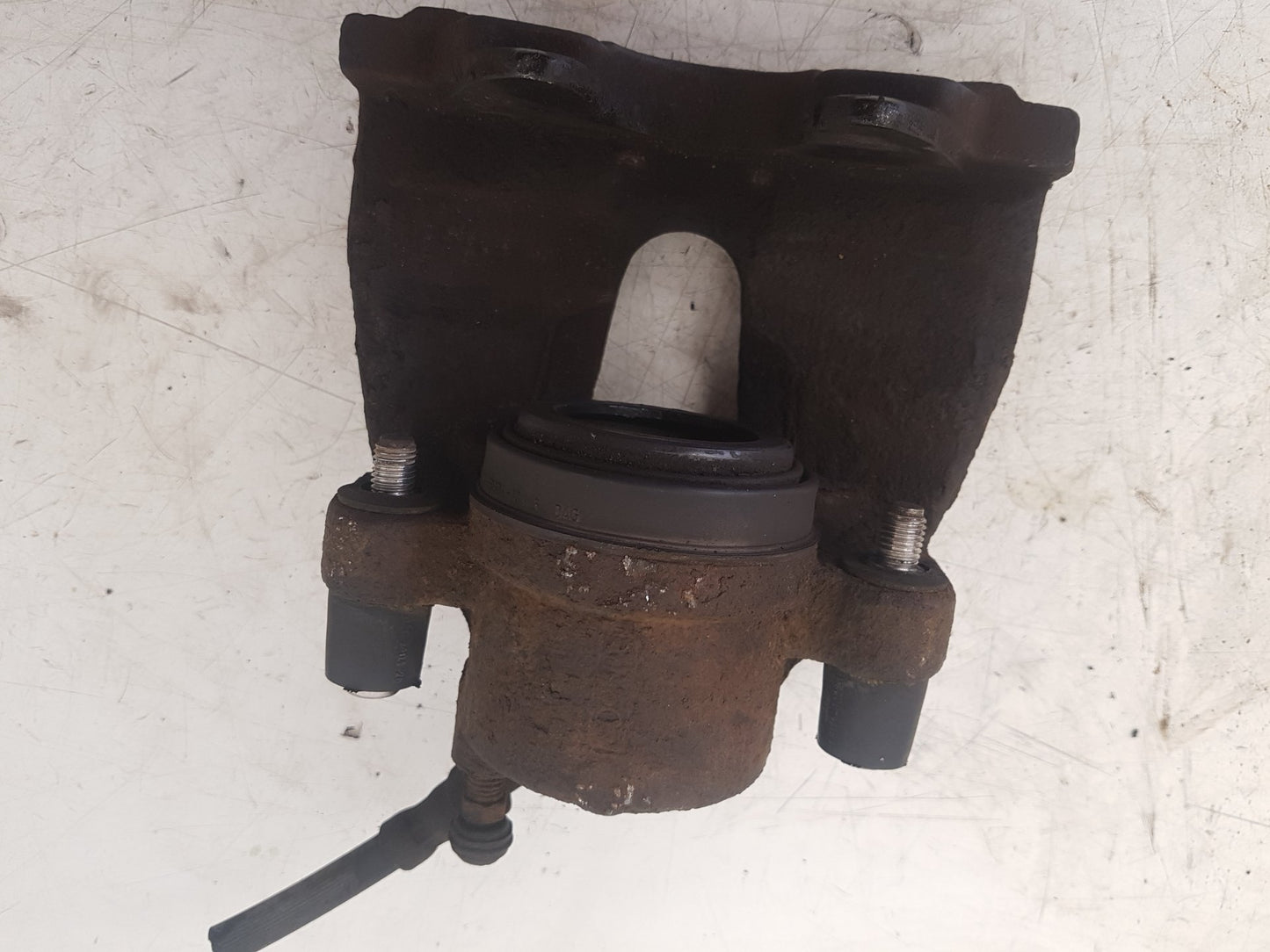 2006 - 2012 Volvo C30  Hatchback Right Front Caliper 36051716
