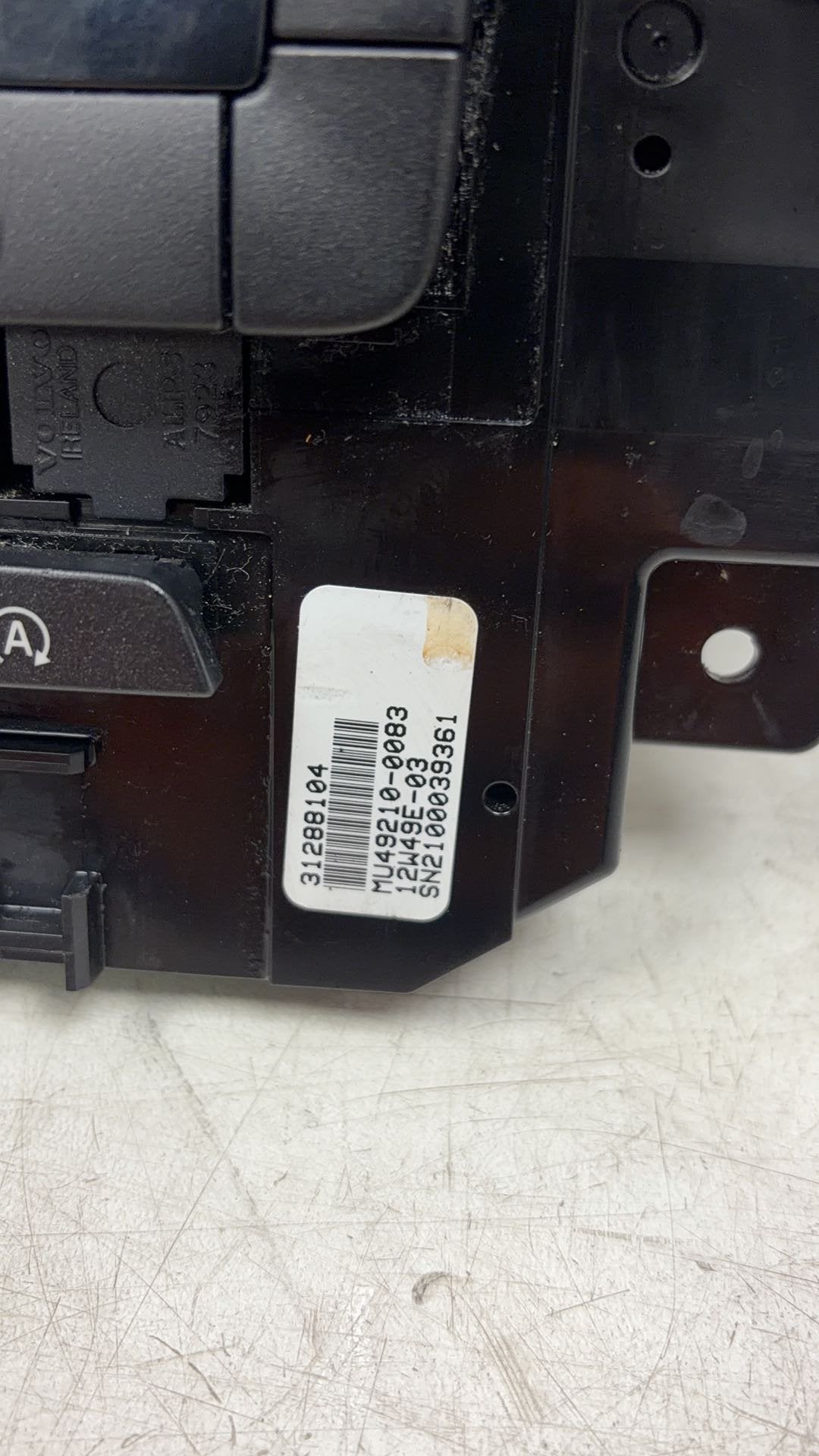 2013 - 2016 Volvo V40 III 525 Hatchback Heater Controls 31288104