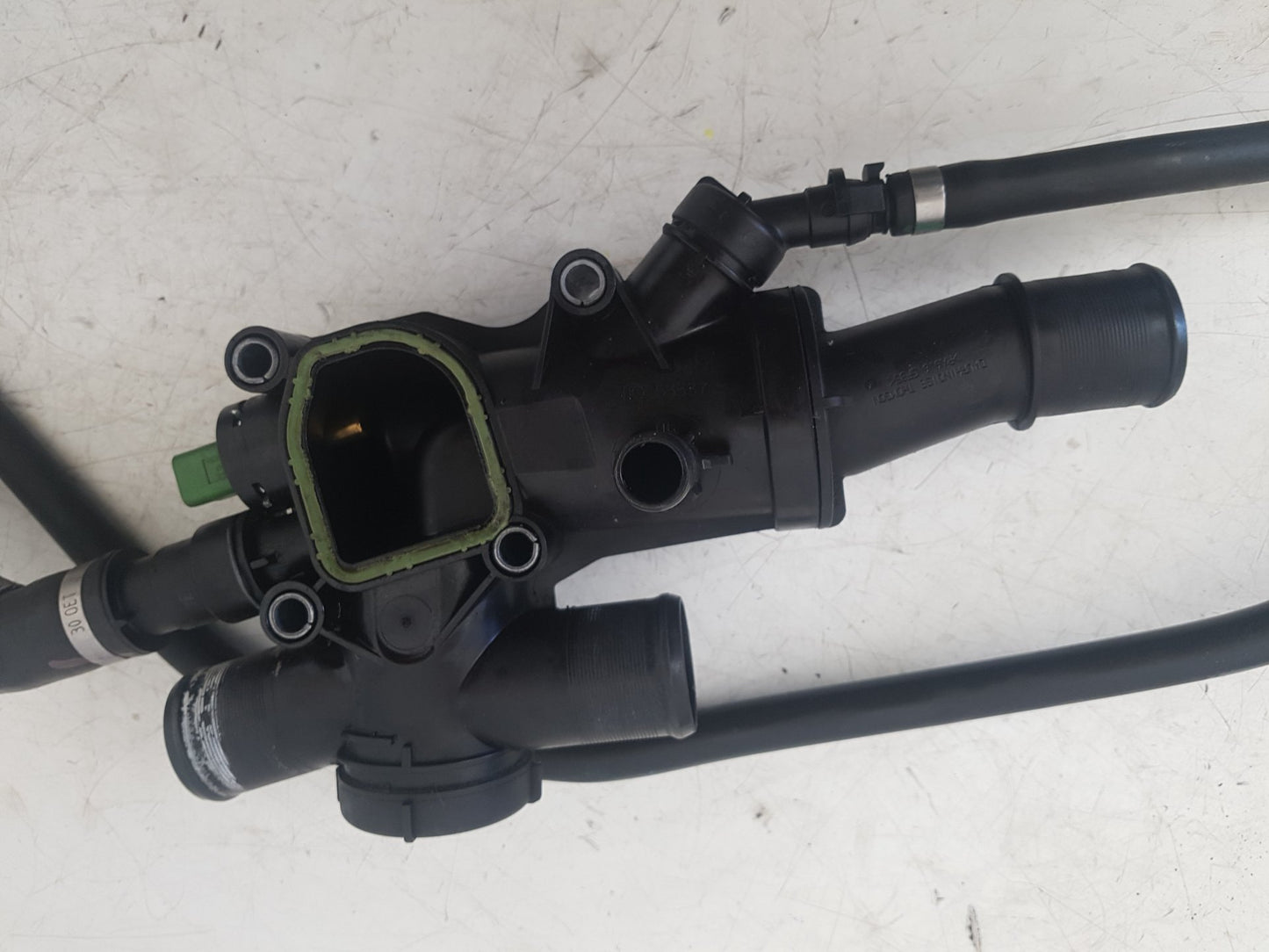 2006 - 2012 Volvo C30  Hatchback THERMOSTAT HOUSING/TEMP SENSOR 30725119