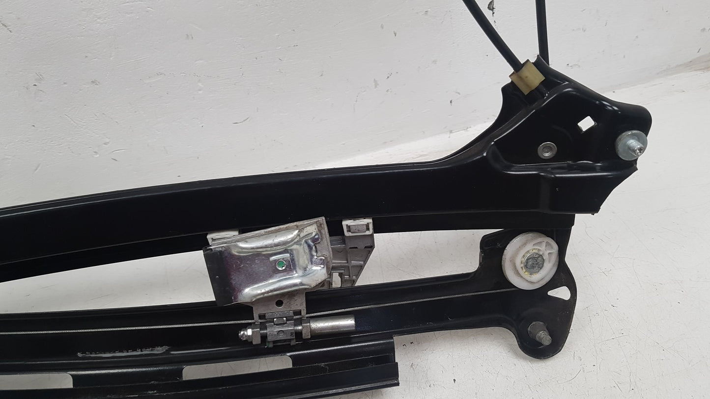 2007 - 2013 Volvo C70  Convertible WINDOW REGULATOR/MECH ELECTRIC  (FRONT PASSENGER SIDE) 30633660