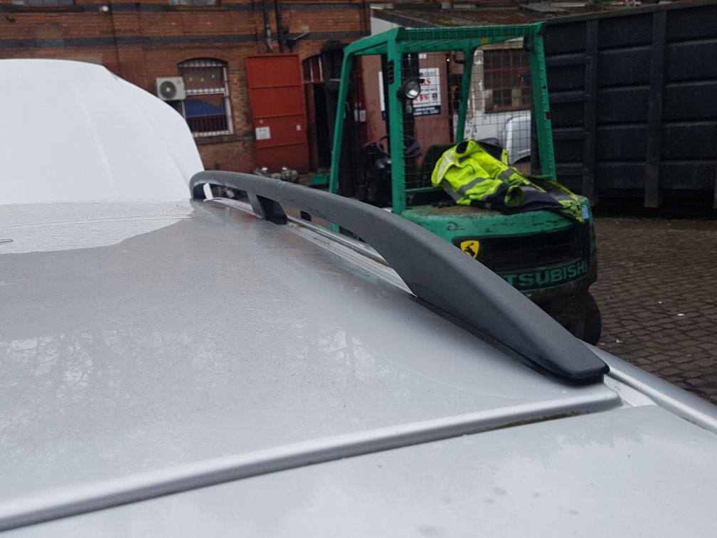 2007 - 2010 Volvo V70  Estate Roof Rail
