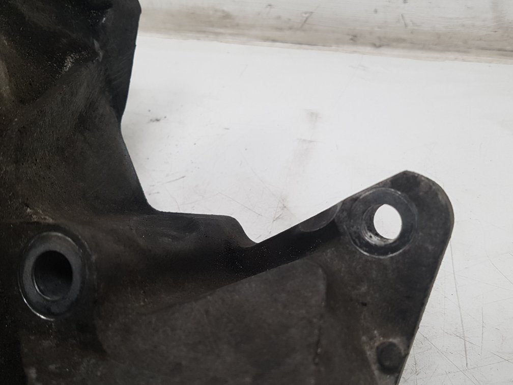 2010 - 2015 Volvo V70  Estate Right Engine Mount 30671245