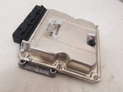 2001 - 2004 Volvo S40  Saloon Engine ECU 30630418