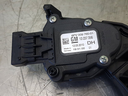 2010 - 2012 Saab 9-5  Saloon Accelerator Pedal 13237356