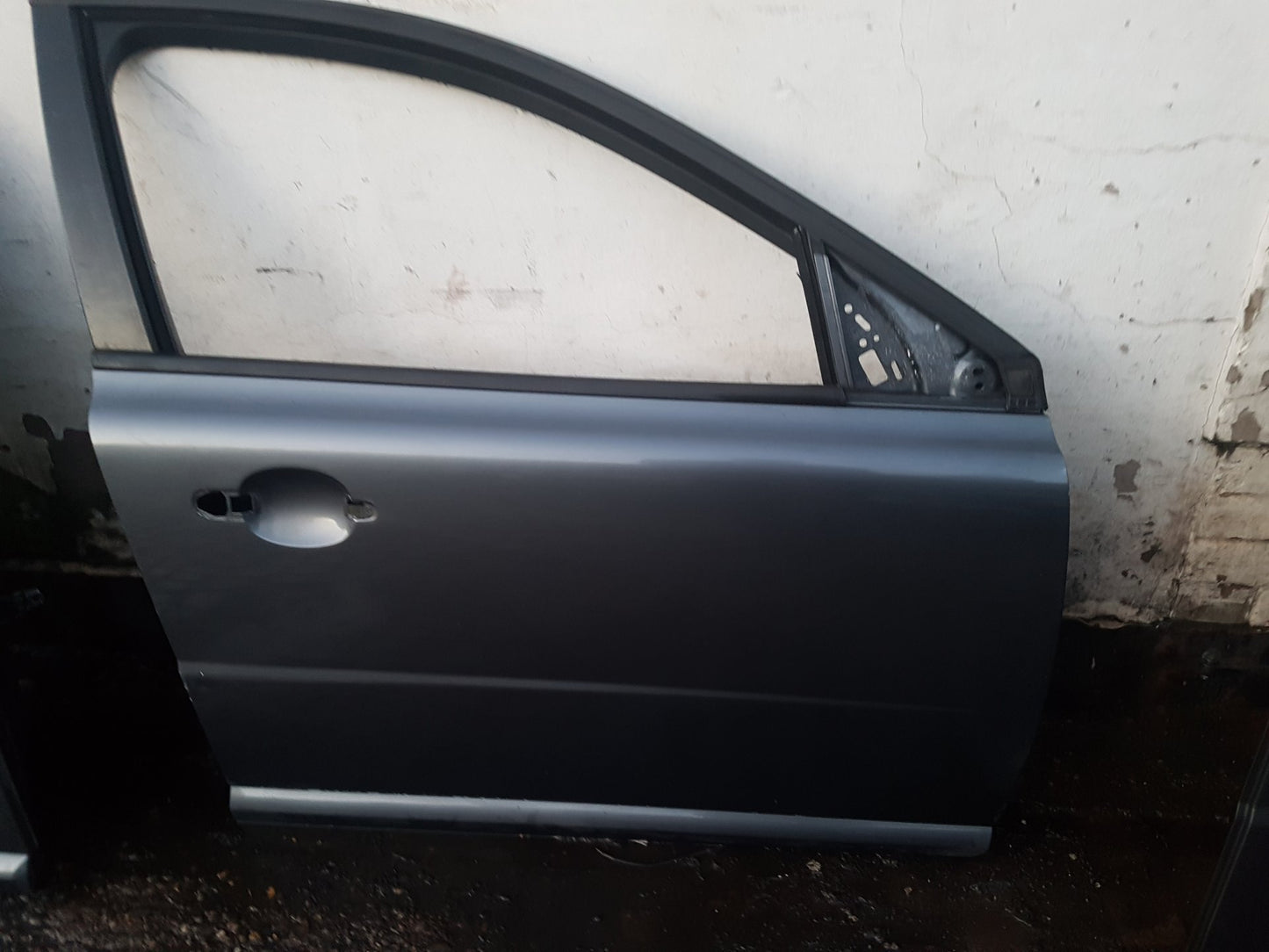 2008 - 2016 Volvo V70  Estate DOOR - BARE (FRONT DRIVER SIDE) 31335589