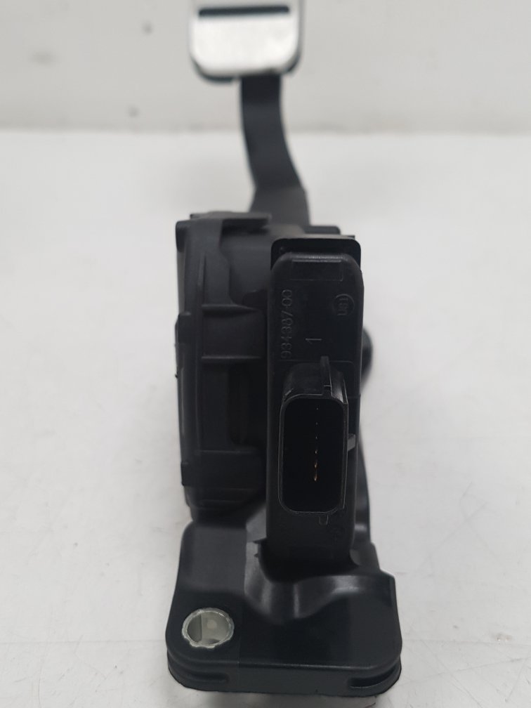 2012 - 2016 Volvo V40  Hatchback Accelerator Pedal 31341777