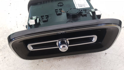 2017 - 2025 Volvo XC40 536 SUV Dash Vent 31442625