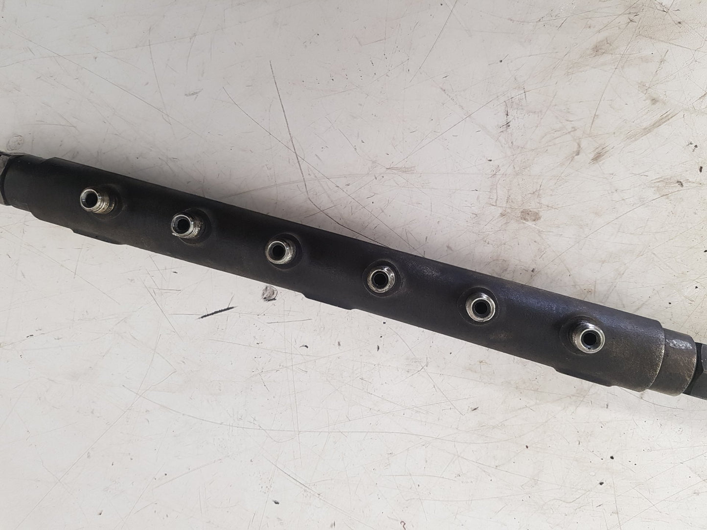 2002 - 2006 Volvo XC90  Estate Injection Rail 0445215015