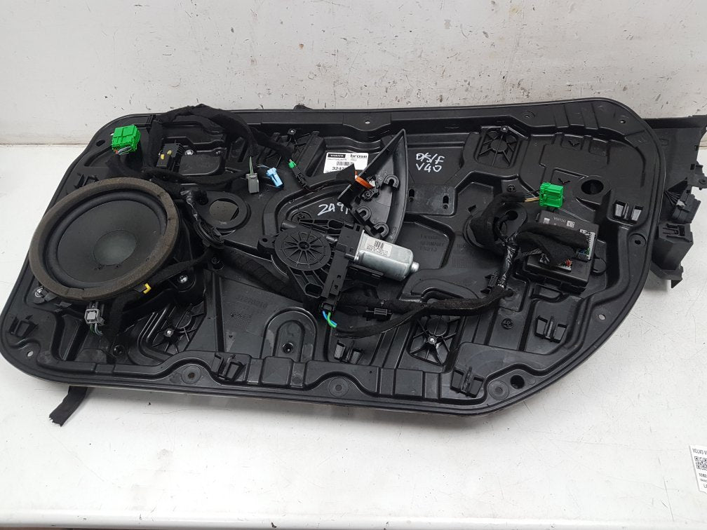 2012 - 2017 Volvo V40  Hatchback Right Front Door Trim 31276216 3242207