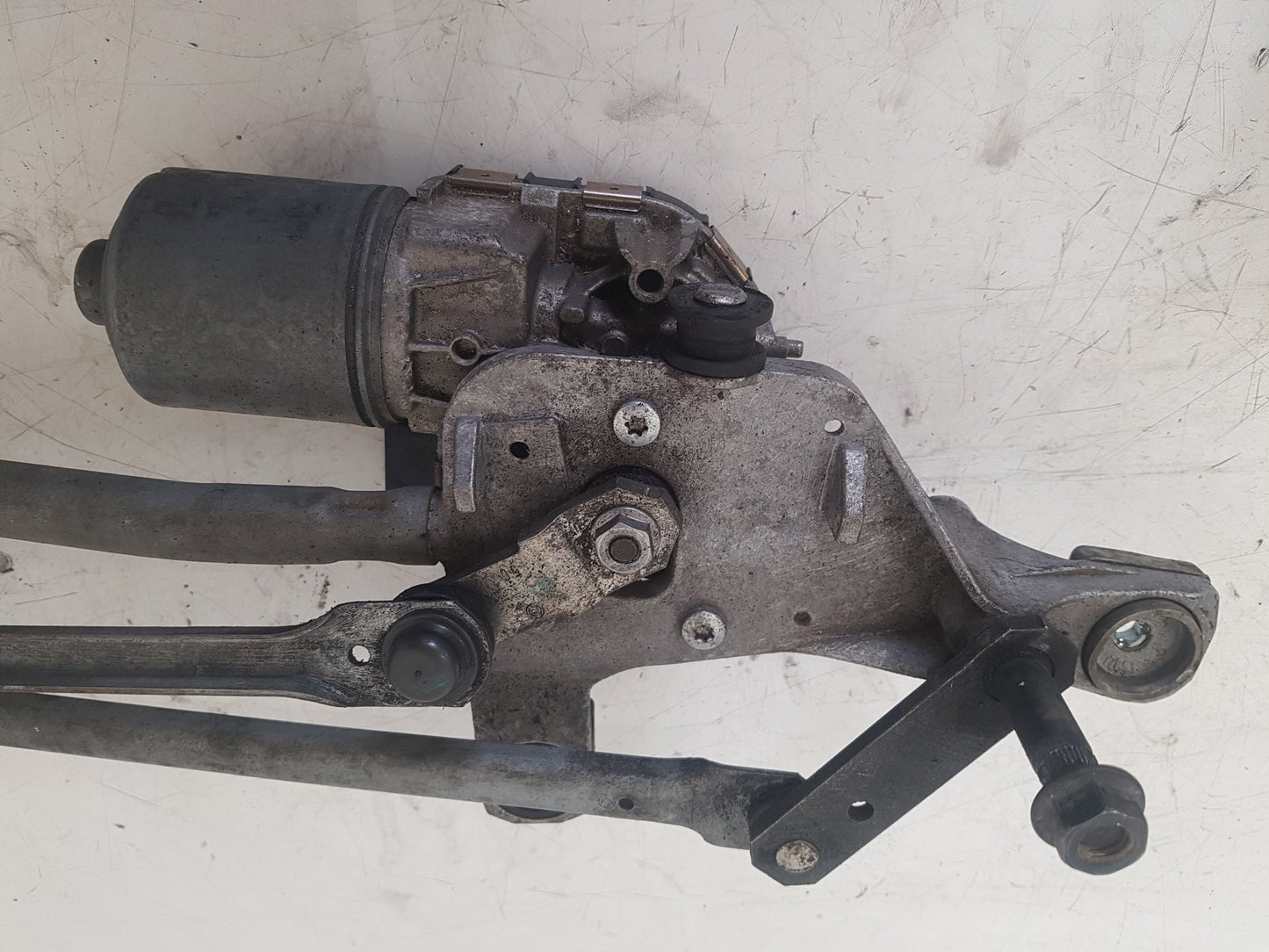 2012 Volvo S60  Saloon WIPER MOTOR (FRONT) & LINKAGE 1397220627