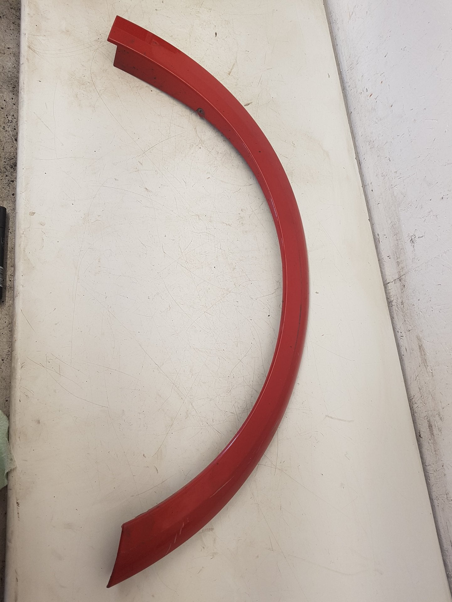 2006 - 2009 Volvo C30  Hatchback WHEEL ARCH TRIM MOULDING (DRIVERS SIDE FRONT) 30779135
