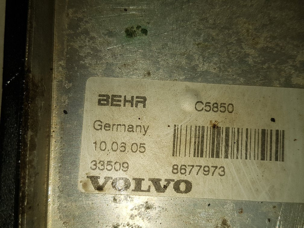 2002 - 2006 Volvo XC90  Estate Engine Oil Cooler 8677973