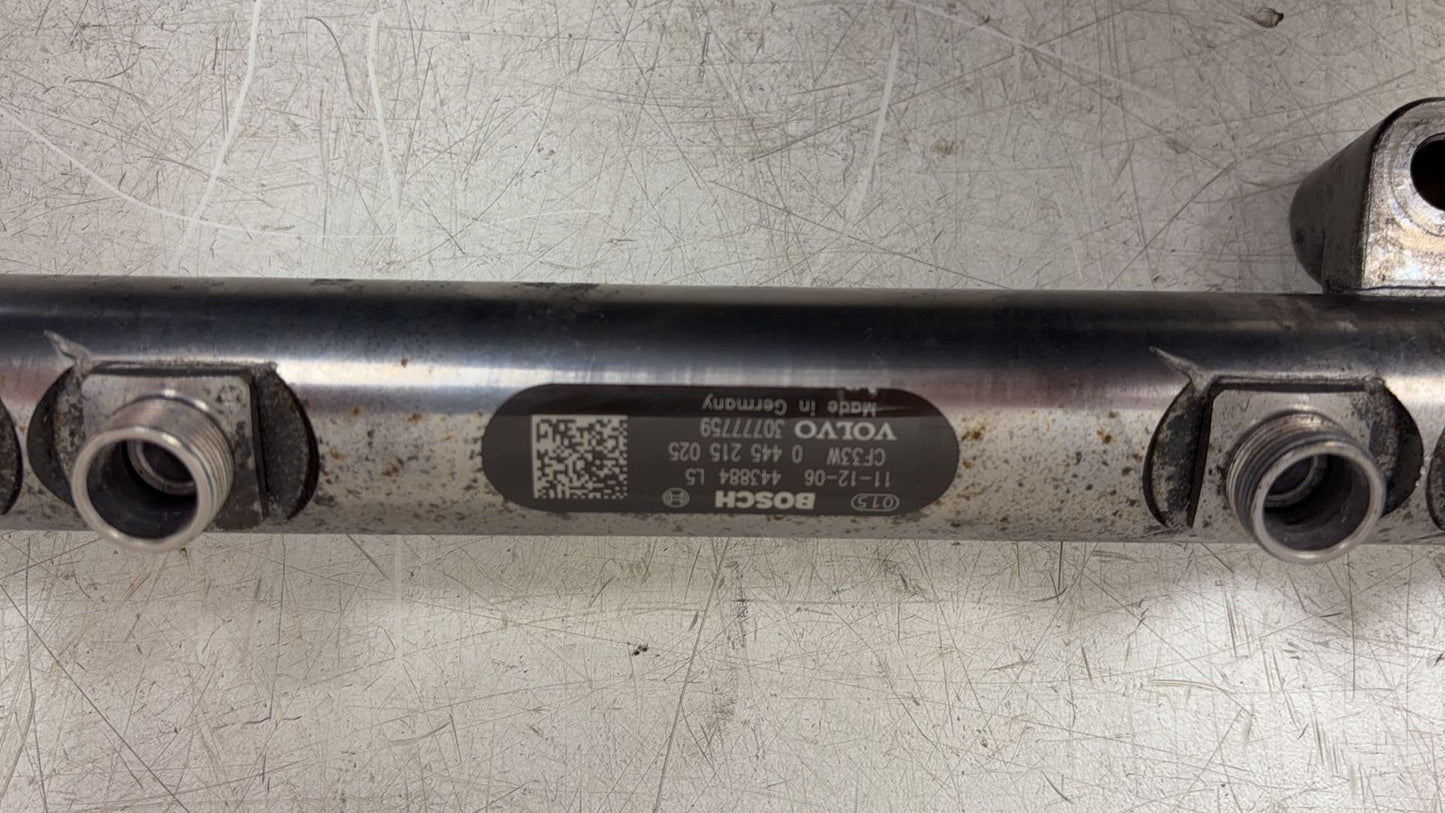 2011 - 2014 Volvo V60 I 155 Estate Injection Rail 30777759