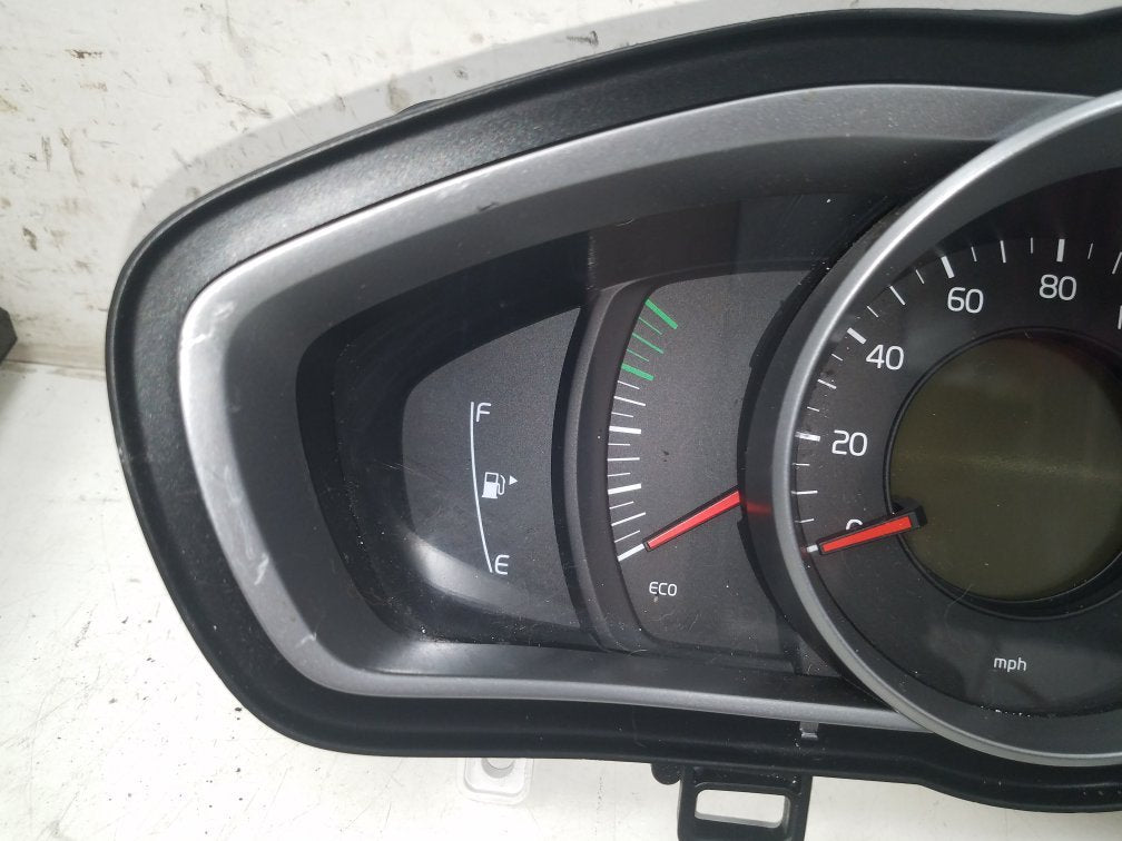 2012 - 2016 Volvo V40  Hatchback Instrument Cluster 31314484