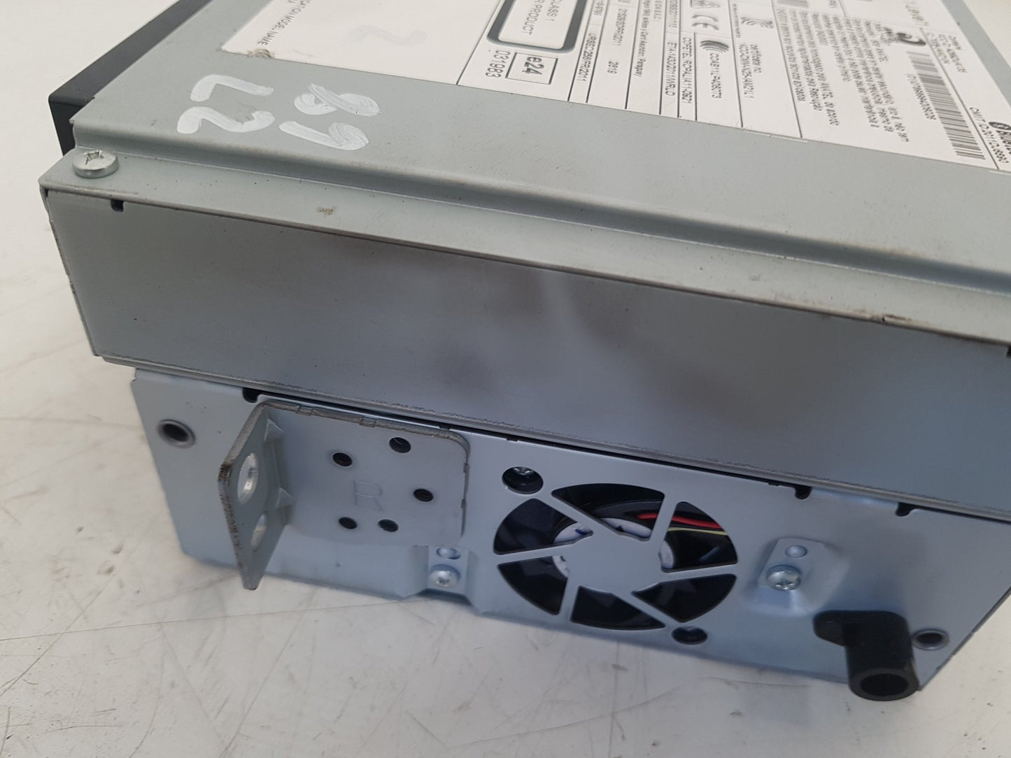 2012 - 2015 Volvo V40  Hatchback CD Player 31357223