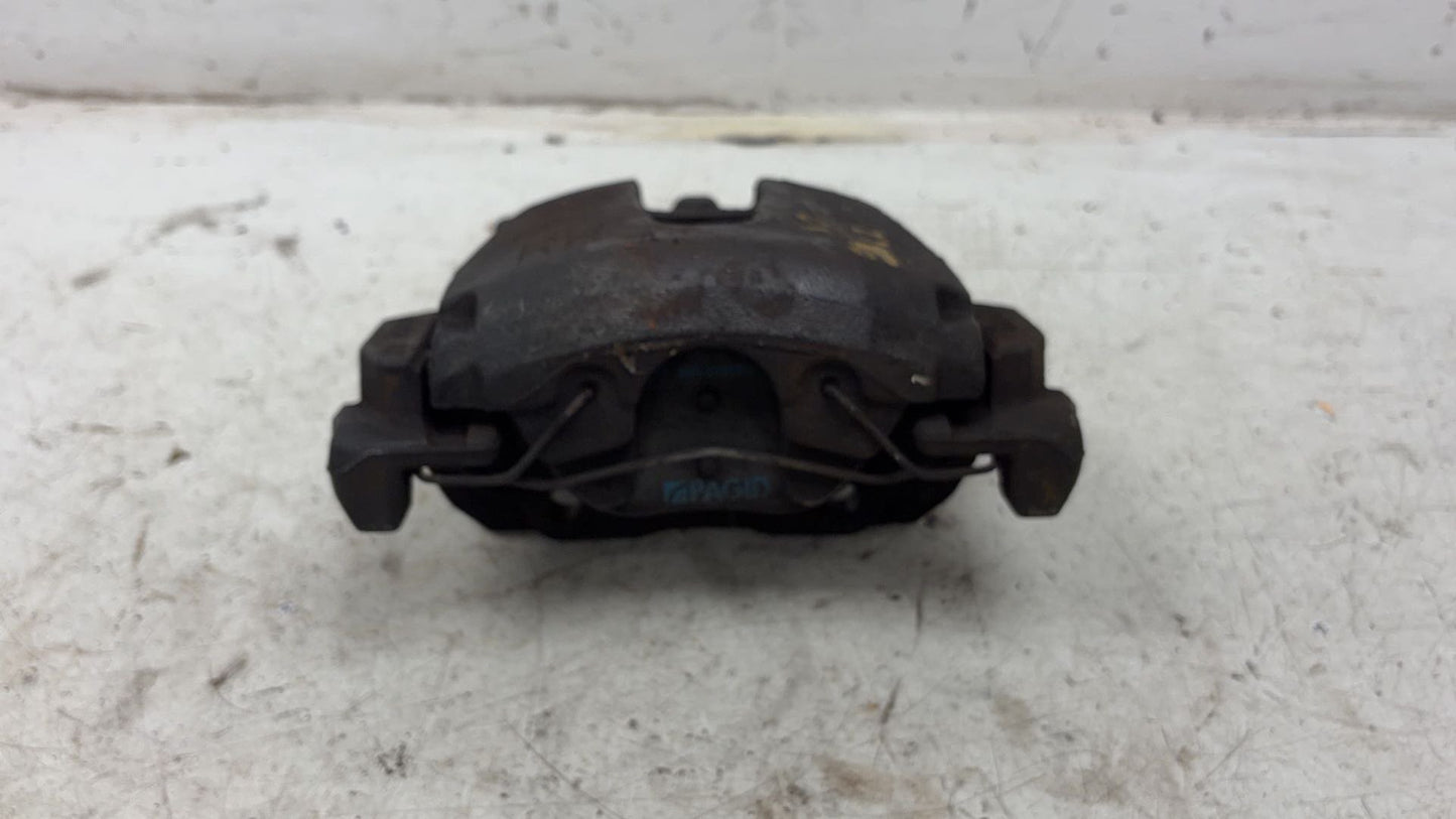 2013 - 2016 Volvo V40 III 525 Hatchback Right Front Caliper 31341487