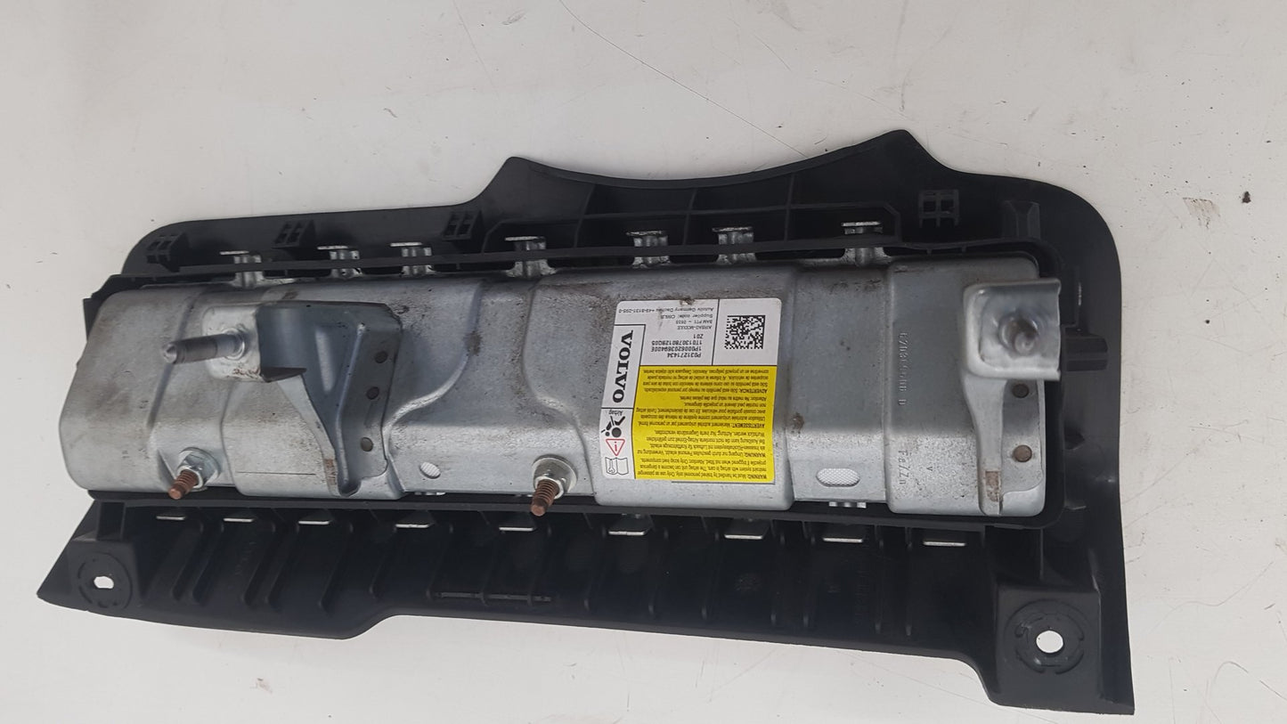 2012 - 2016 Volvo V40  Hatchback Right Airbag 31271434