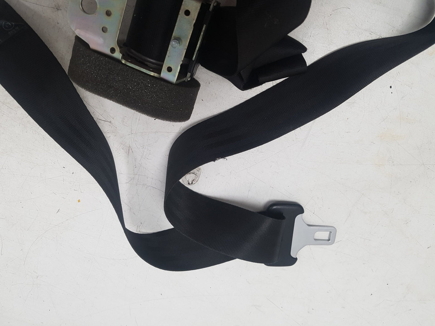 2005 - 2012 Volvo S40  Saloon Left Rear Seat Belt 8639547