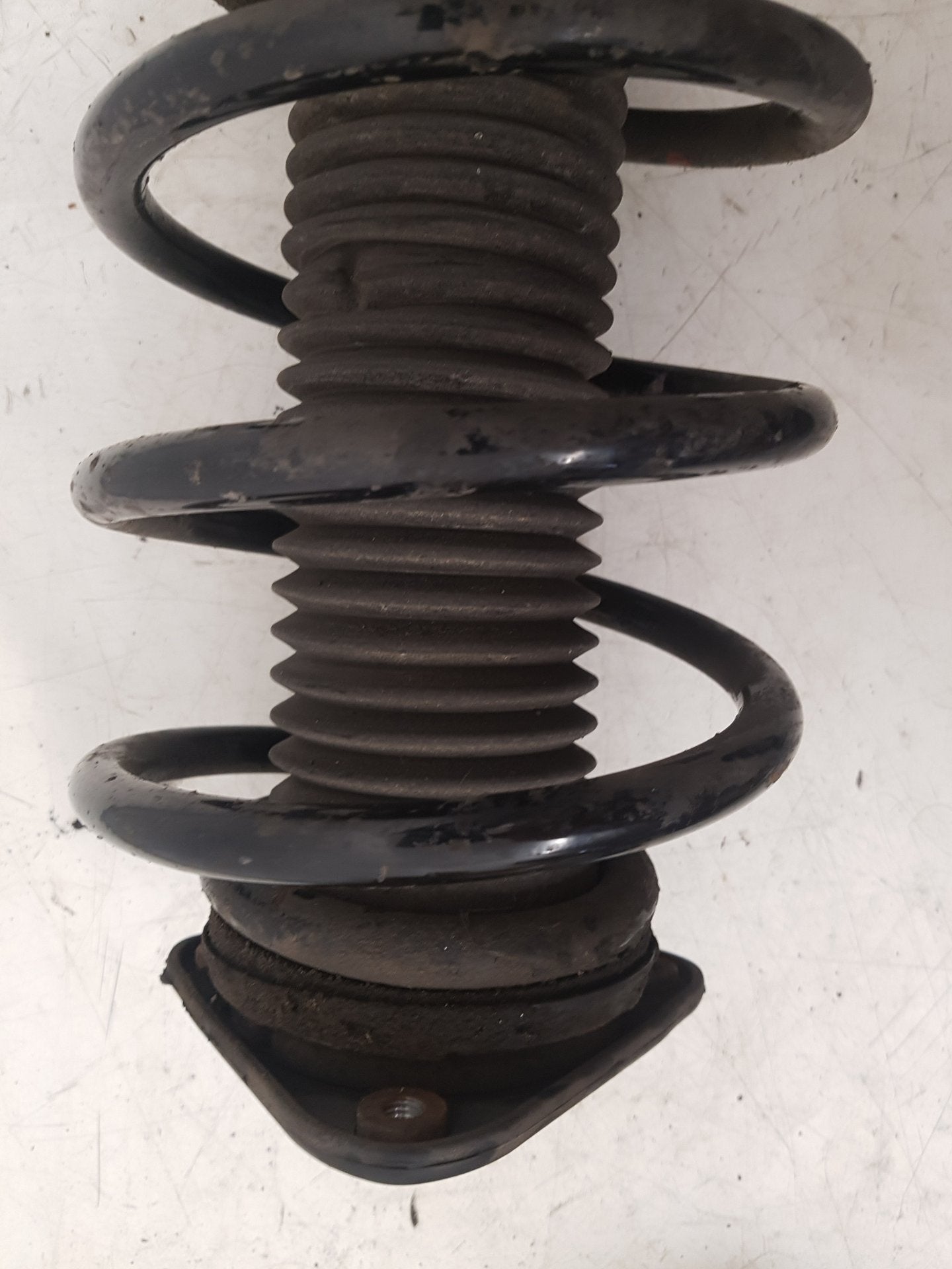 2005 - 2012 Volvo S40  Saloon Right Front Shock Absorber 31277603