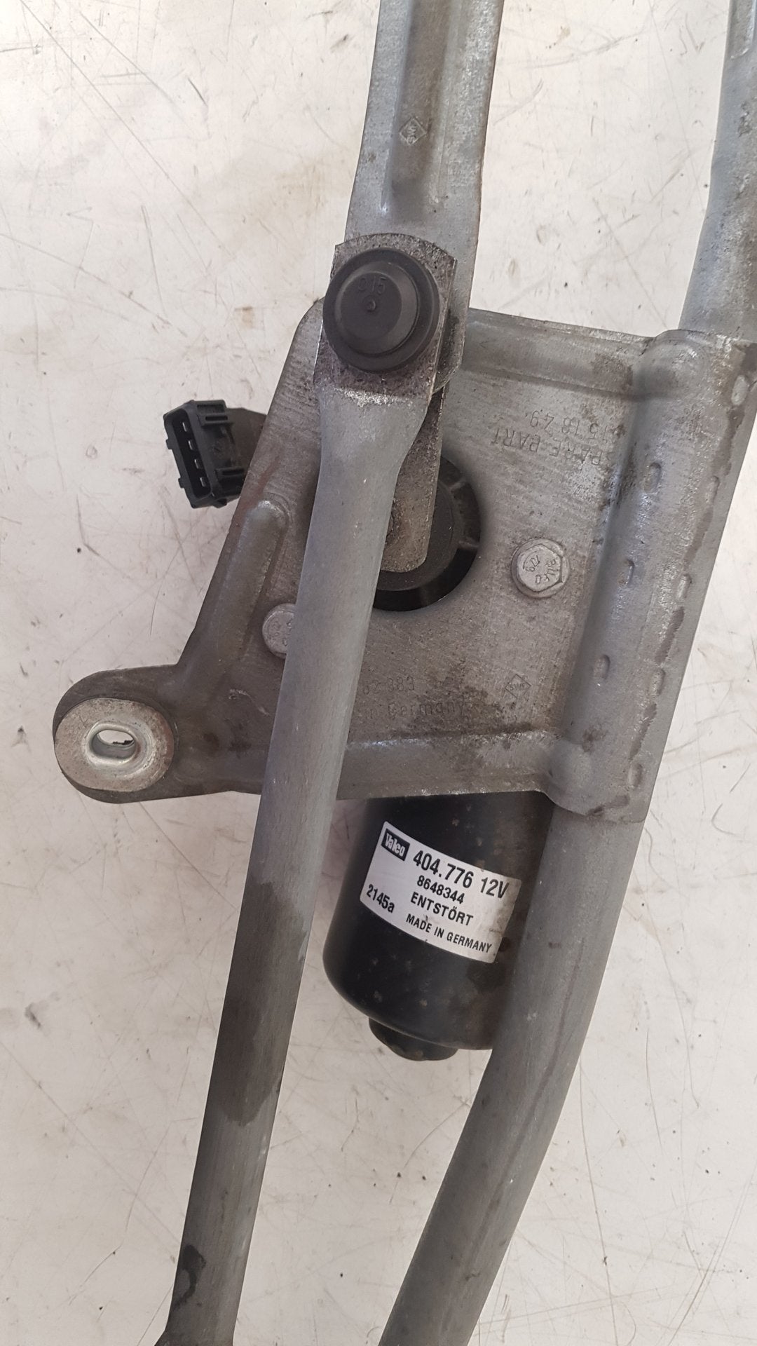 2005 Volvo S60  Saloon WIPER MOTOR (FRONT) & LINKAGE 8648344