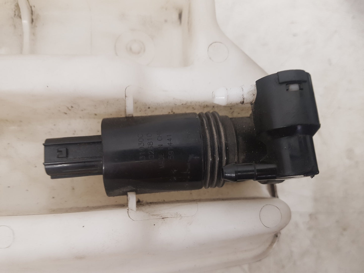 2013 - 2016 Volvo V40 III 525 Hatchback WASHER BOTTLE & MOTOR 31276094