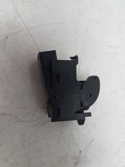 2012 - 2016 Volvo V40  Hatchback Left Rear Window Switch 31394840