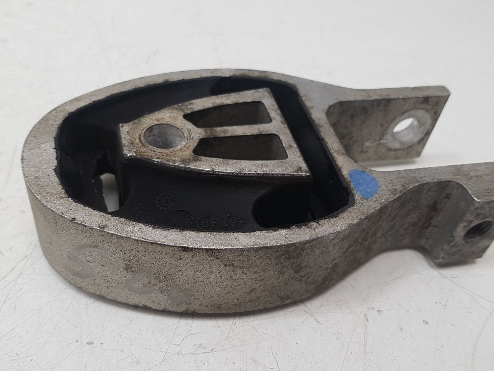 2015 Volvo S60  Saloon Gearbox Mount 30671248
