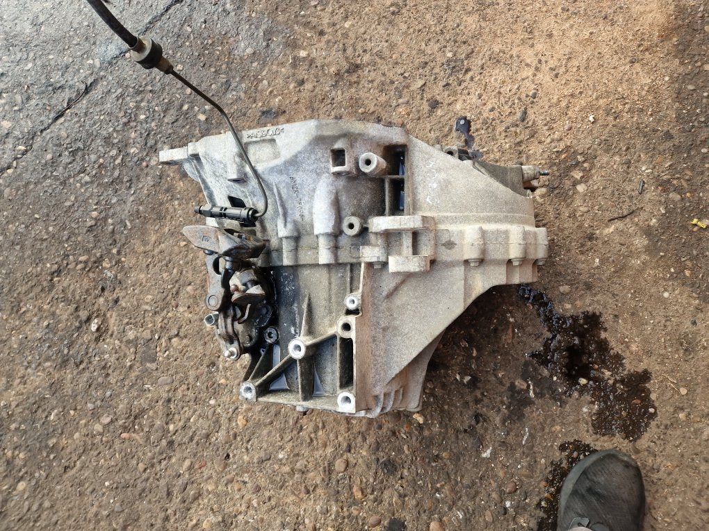 2004 - 2010 Volvo V50   Estate Manual Gearbox 8G9R 7002 PC