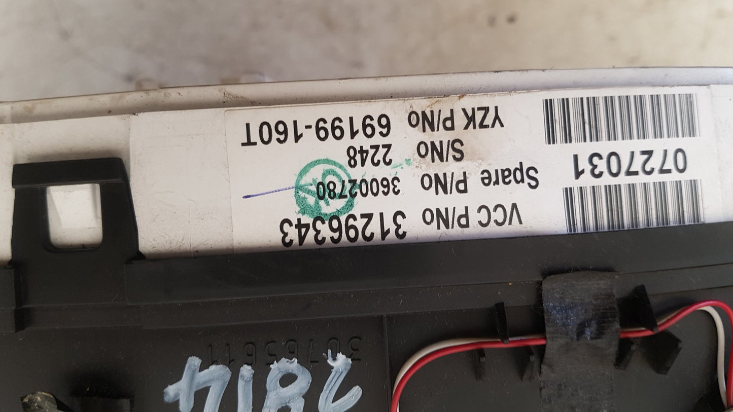 2006 - 2014 Volvo XC90 I 275 SUV Instrument Cluster 31296343
