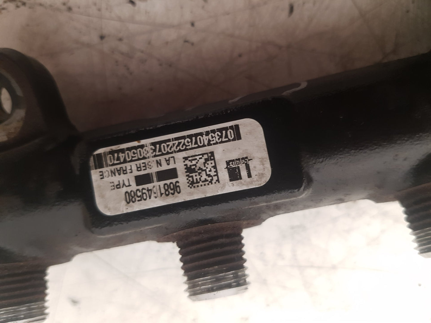 2006 - 2012 Volvo C30  Hatchback Injection Rail