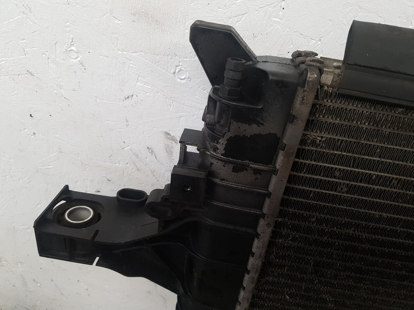 2002 - 2006 Volvo XC90  Estate RADIATOR (AUTOMATIC)  (A/C CAR) 30636579