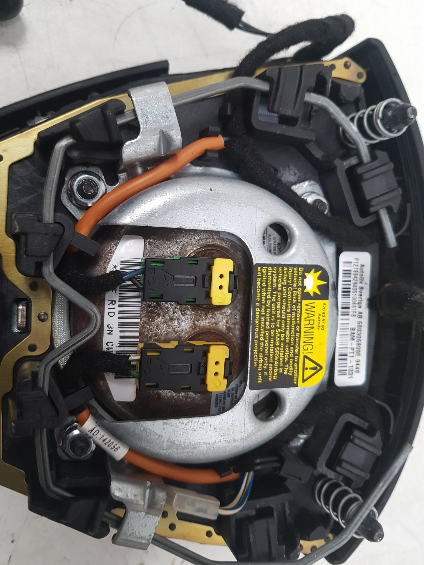 2004 Saab 9-3  Convertible STEERING WHEEL AIR BAG 3058309