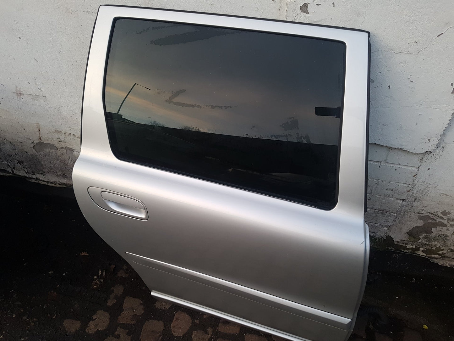 2007 Volvo V70  Estate DOOR - (REAR DRIVER SIDE) 30649494