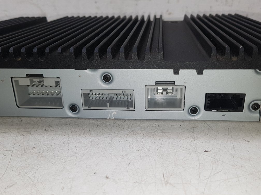 2002 - 2006 Volvo XC90  Estate Amplifier 30732824